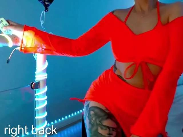 -VikkiL0vesCheese-