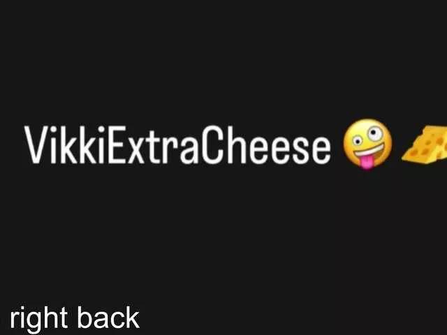 -VikkiL0vesCheese-