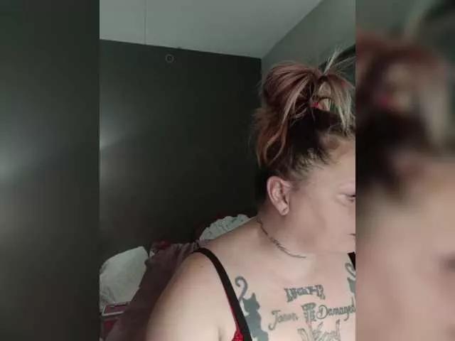 Adelaideskyy from BongaCams