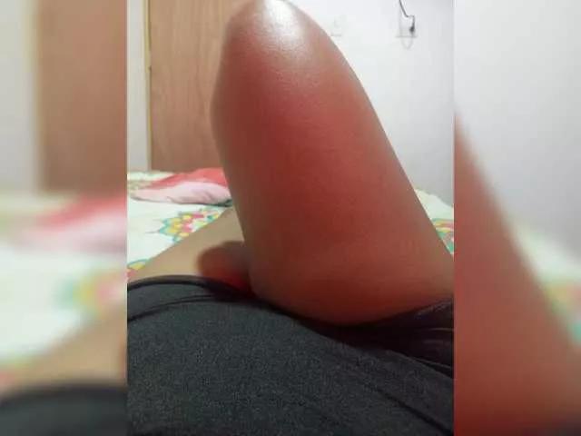 annie-19 on BongaCams 