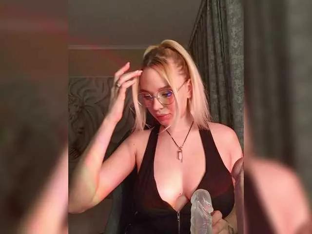 AsyaMi on BongaCams 