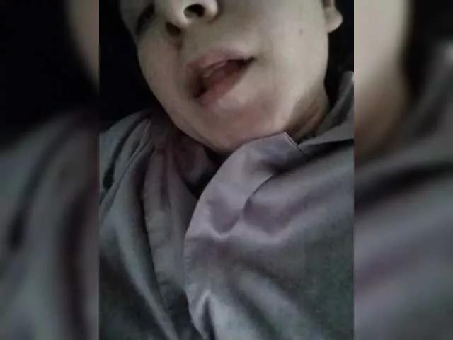 Offline AZET-9 on BongaCams