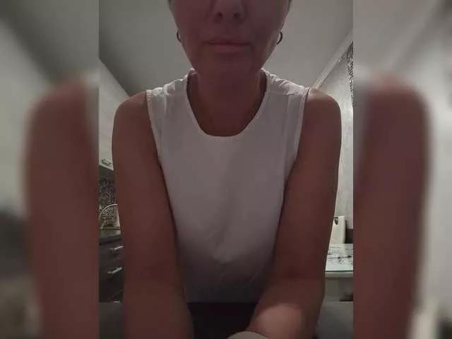 Offline Biggirl777 on BongaCams