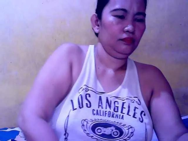 Carmela4u on BongaCams