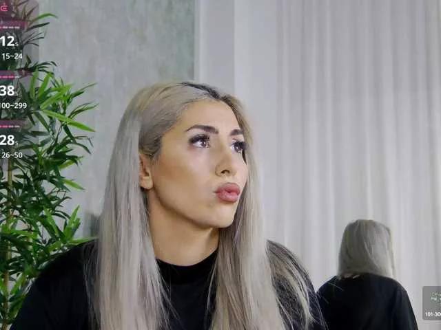 Offline CelineMeyer on BongaCams