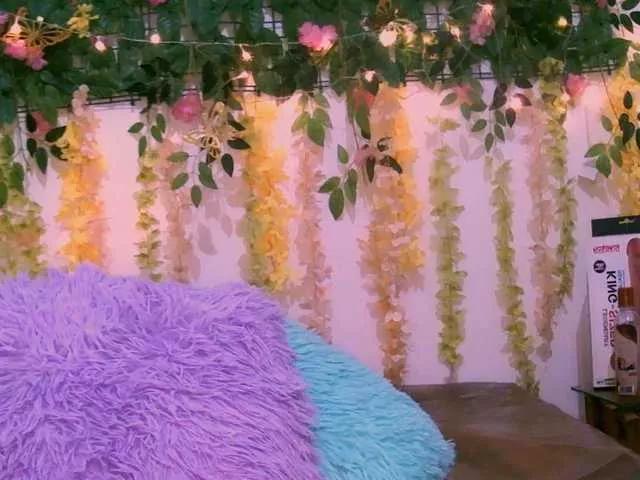 Crystal25 on BongaCams