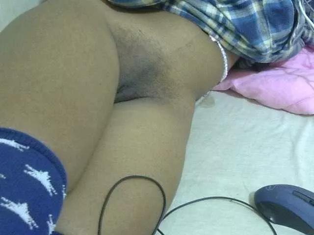 Offline Cuteavril on BongaCams