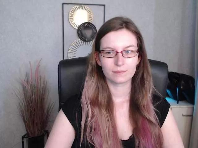 EmmaHeart on BongaCams