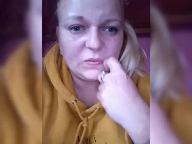 Offline EmmaXlove on BongaCams