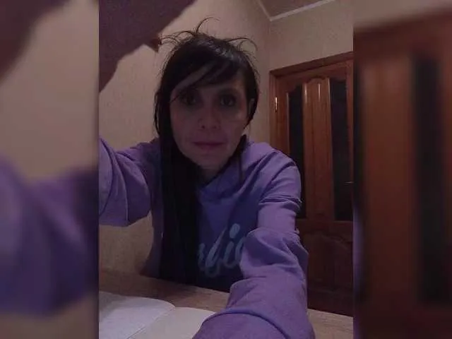 Hellenalonenochka on BongaCams