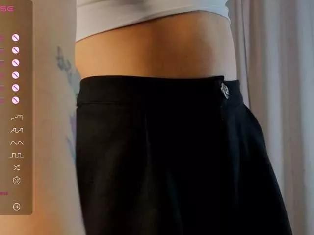 Offline HellyPaw on BongaCams