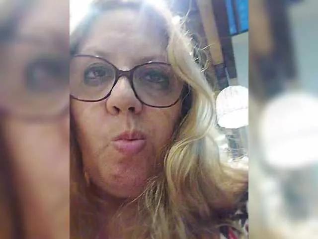 HOTBABYSUCKS1