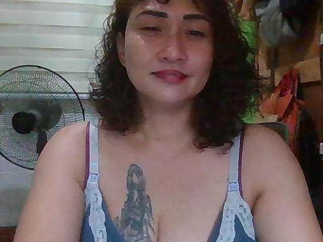 Offline Jeansy23 on BongaCams