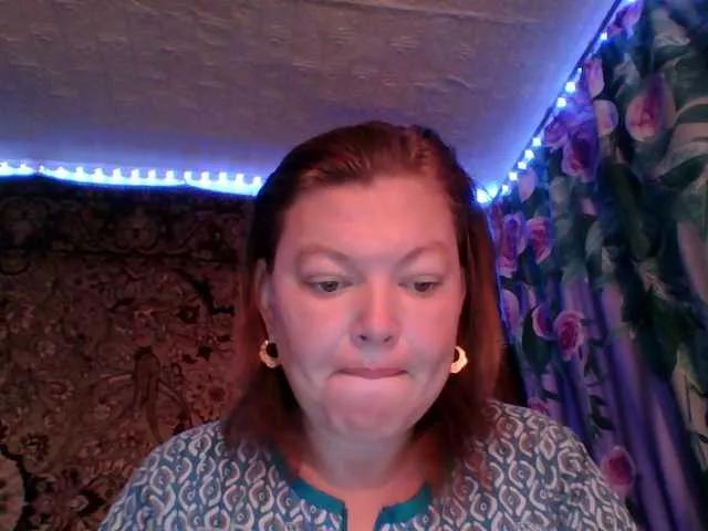 Offline Juliamad on BongaCams