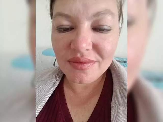 Offline Juliamad on BongaCams