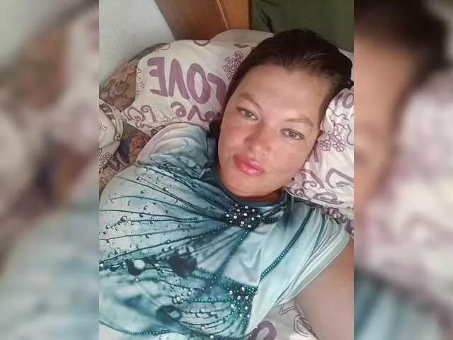 Offline Juliamad on BongaCams