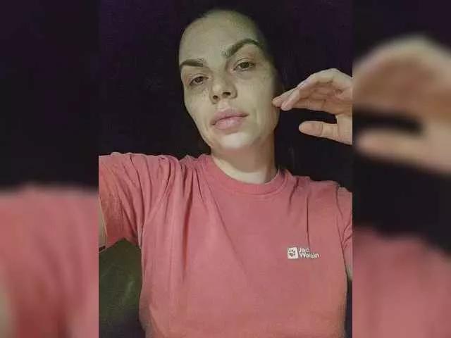 Offline justicy on BongaCams