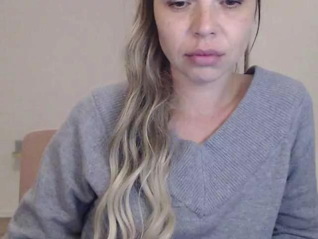 justicy from BongaCams