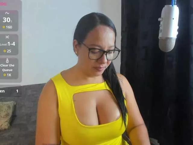 KattySoto on BongaCams