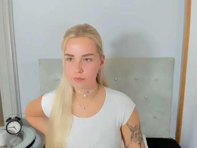 Offline KristyQueen on BongaCams