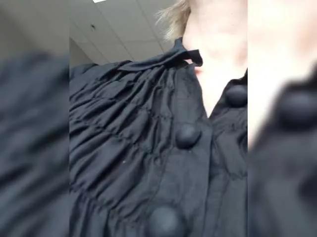 Offline LagoonJoy on BongaCams