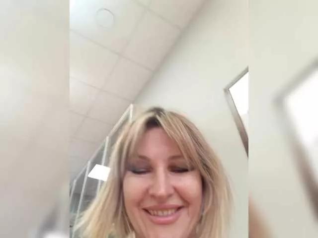 Offline LagoonJoy on BongaCams