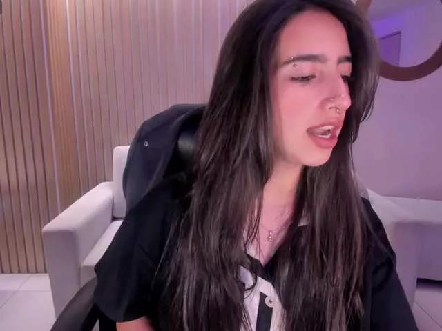 Freechat LarisaSmirnov on BongaCams