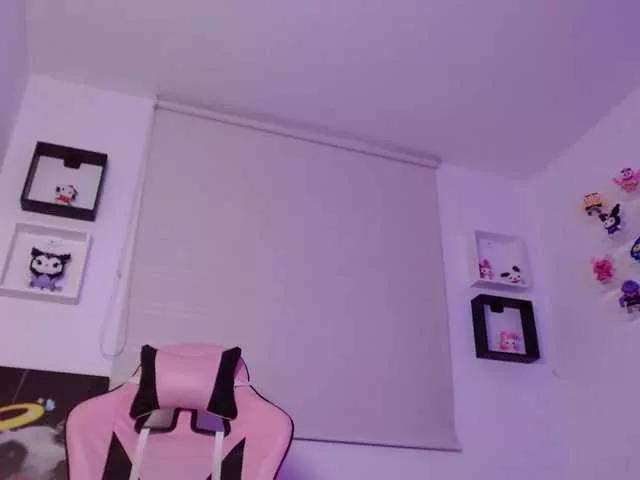 levi-cloud on BongaCams