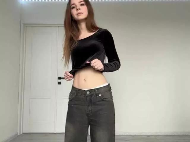 Lil-RO-XO from BongaCams