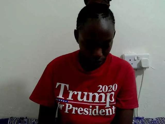 lilqueen1 on BongaCams 