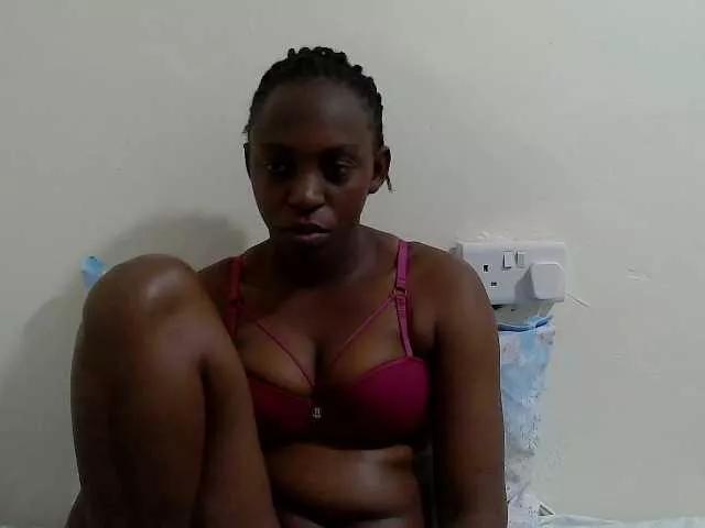 lilqueen1 on BongaCams