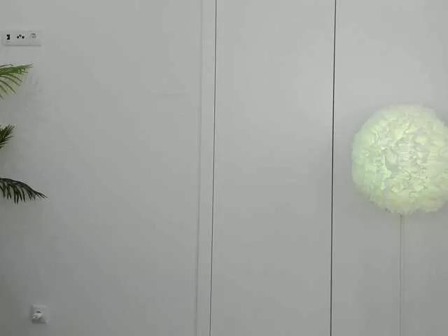 LilyColins