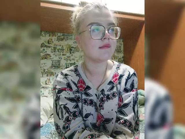 LorrieBritney on BongaCams