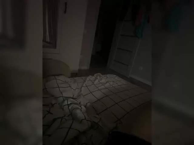 Offline Lovemilss on BongaCams