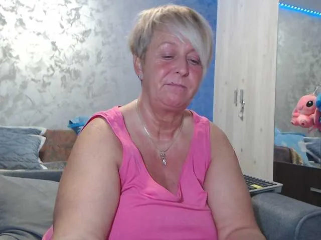 LovePinkLilli on BongaCams