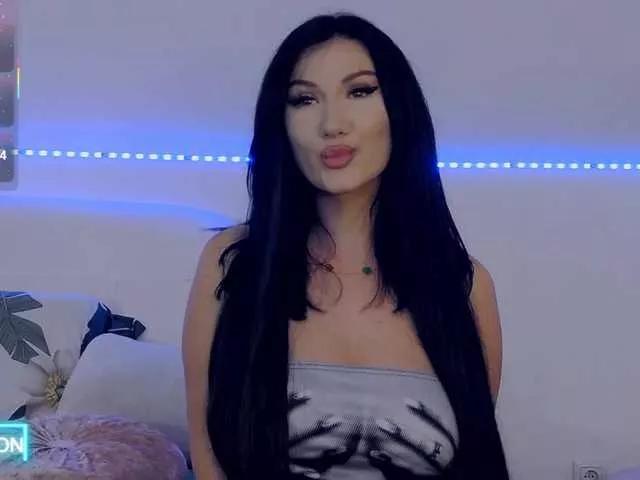 Offline LunaSky on BongaCams