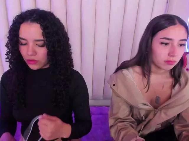 MaddieAndMedusa on BongaCams