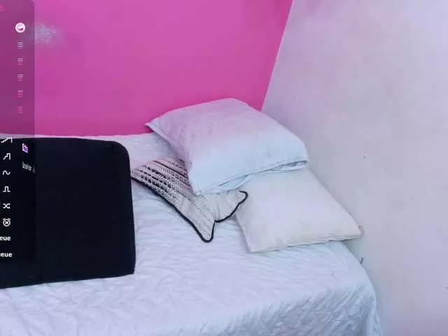 mamaneedsfun on BongaCams 