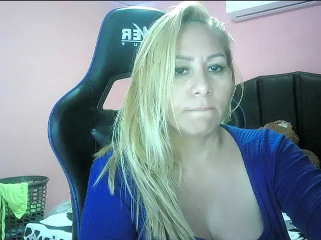 Mariana0x on BongaCams