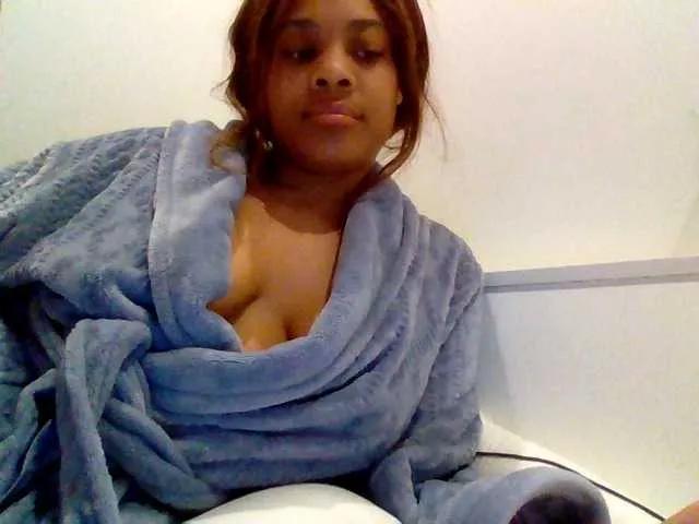 MiaMuffn on BongaCams 