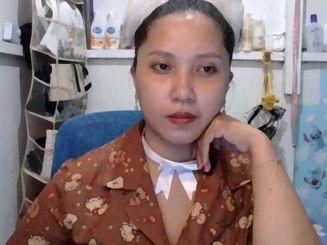 Offline MrsWett on BongaCams