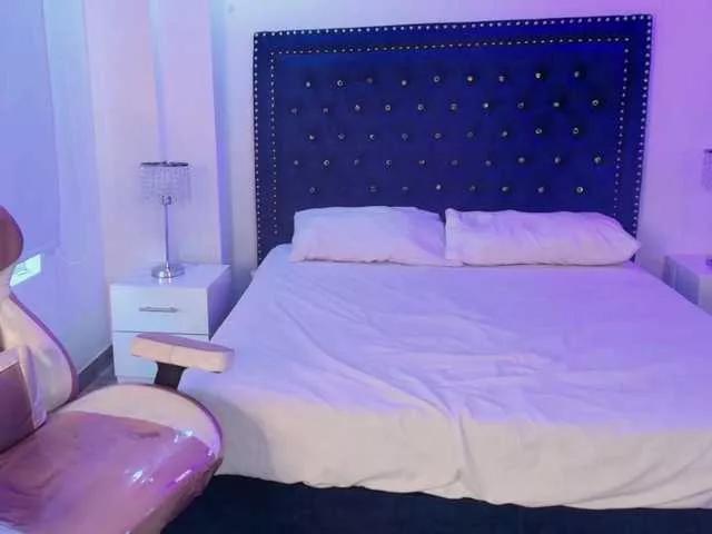 Nahomi-rousset on BongaCams