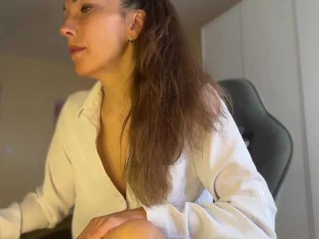 Naughty-Mari