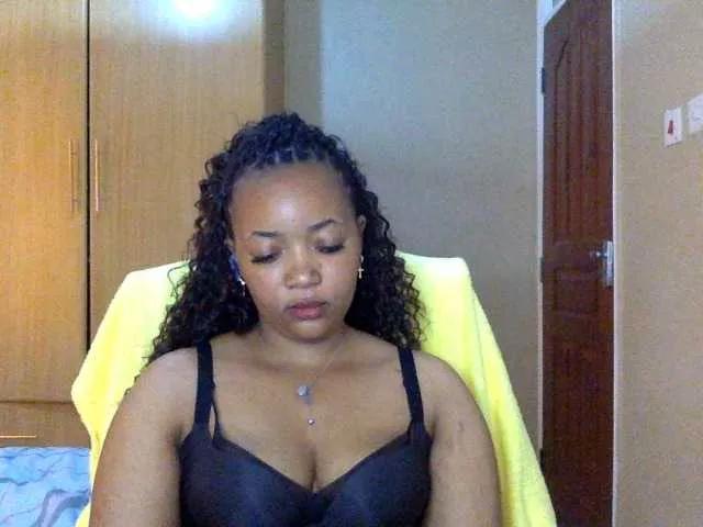 Queensophie22 on BongaCams 