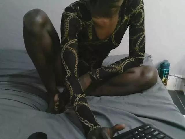 Starpettite from BongaCams