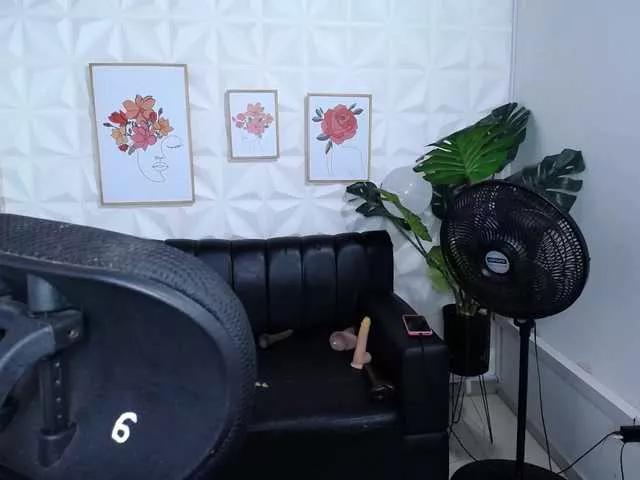Valentina-mature