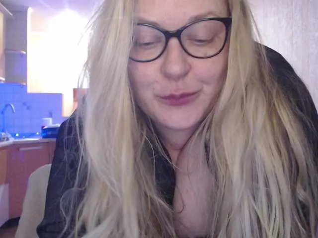 WifeyNusha on BongaCams