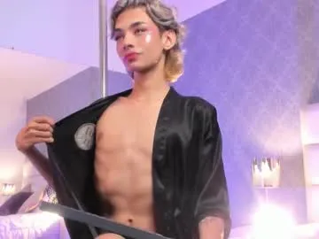 Freechat adonisaster on Chaturbate