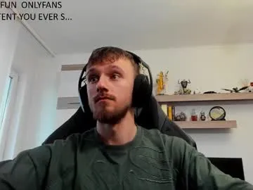 Freechat alphaboyfun on Chaturbate