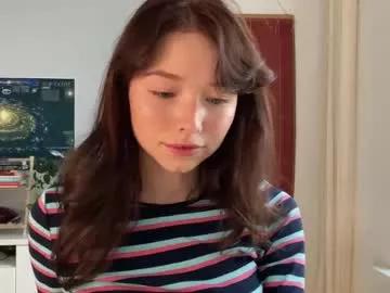 Freechat anntics_ on Chaturbate